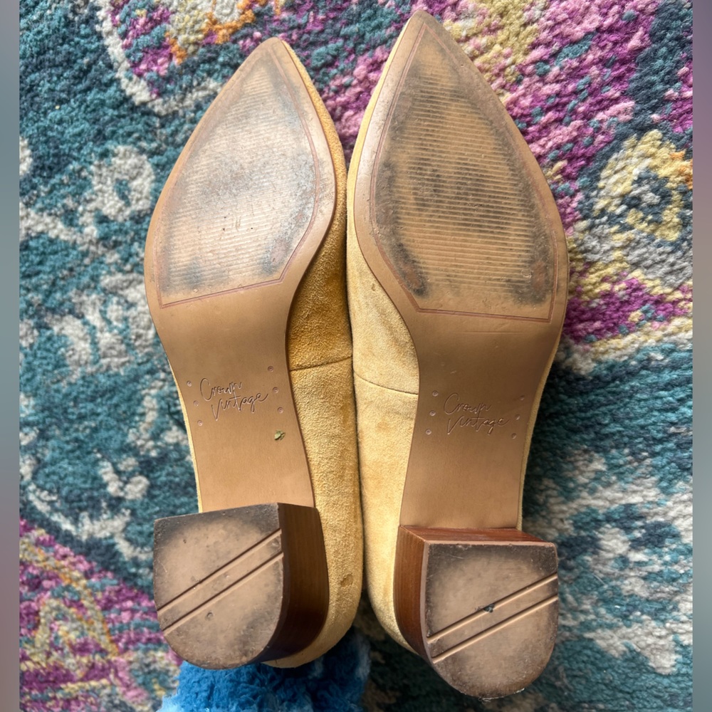 suede heels - Picture 2 of 5